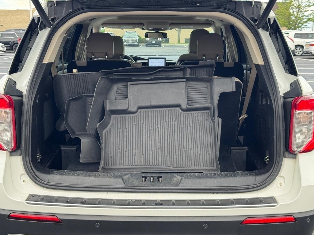 2020 Ford Explorer Limited photo 3