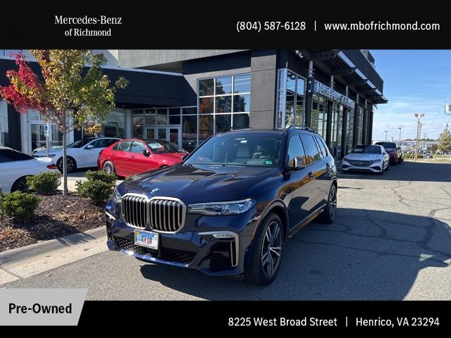 2021 BMW X7 M50i's photo
