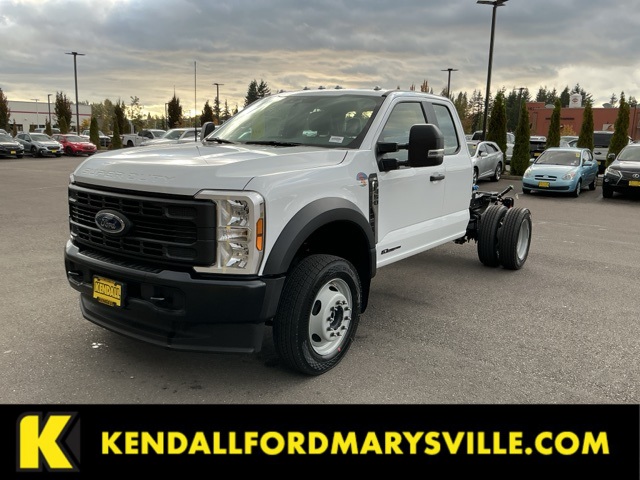 2026 Ford F-450 Super Duty Chassis Cab XL's photo