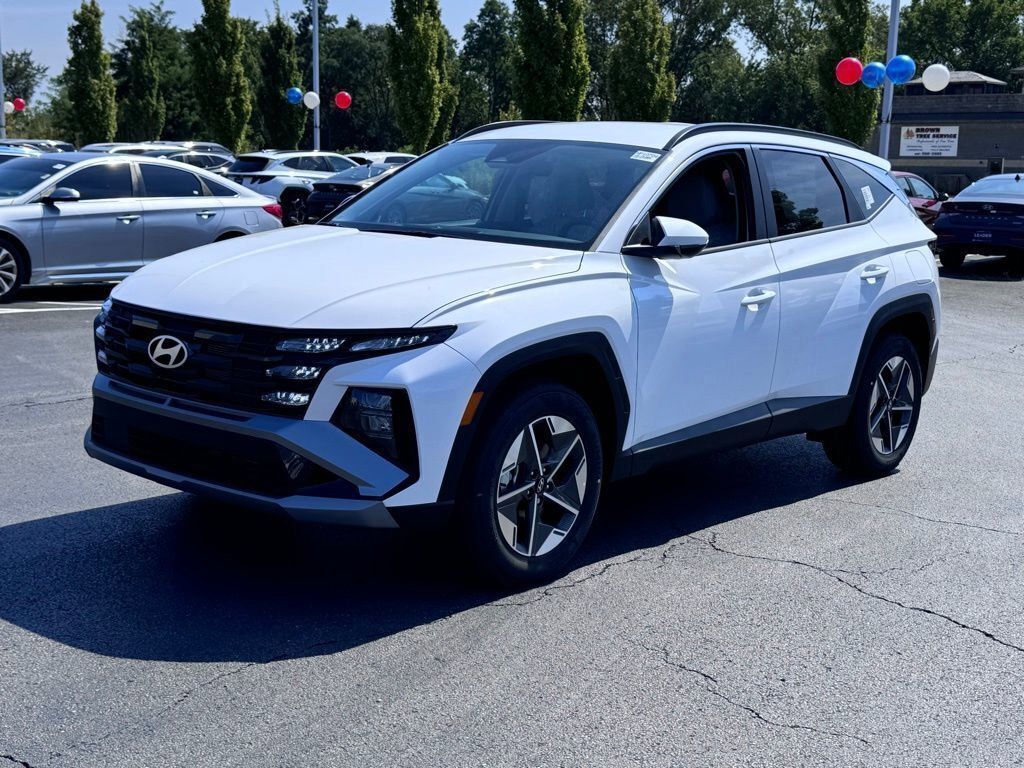 2025 Hyundai Tucson SEL photo 3