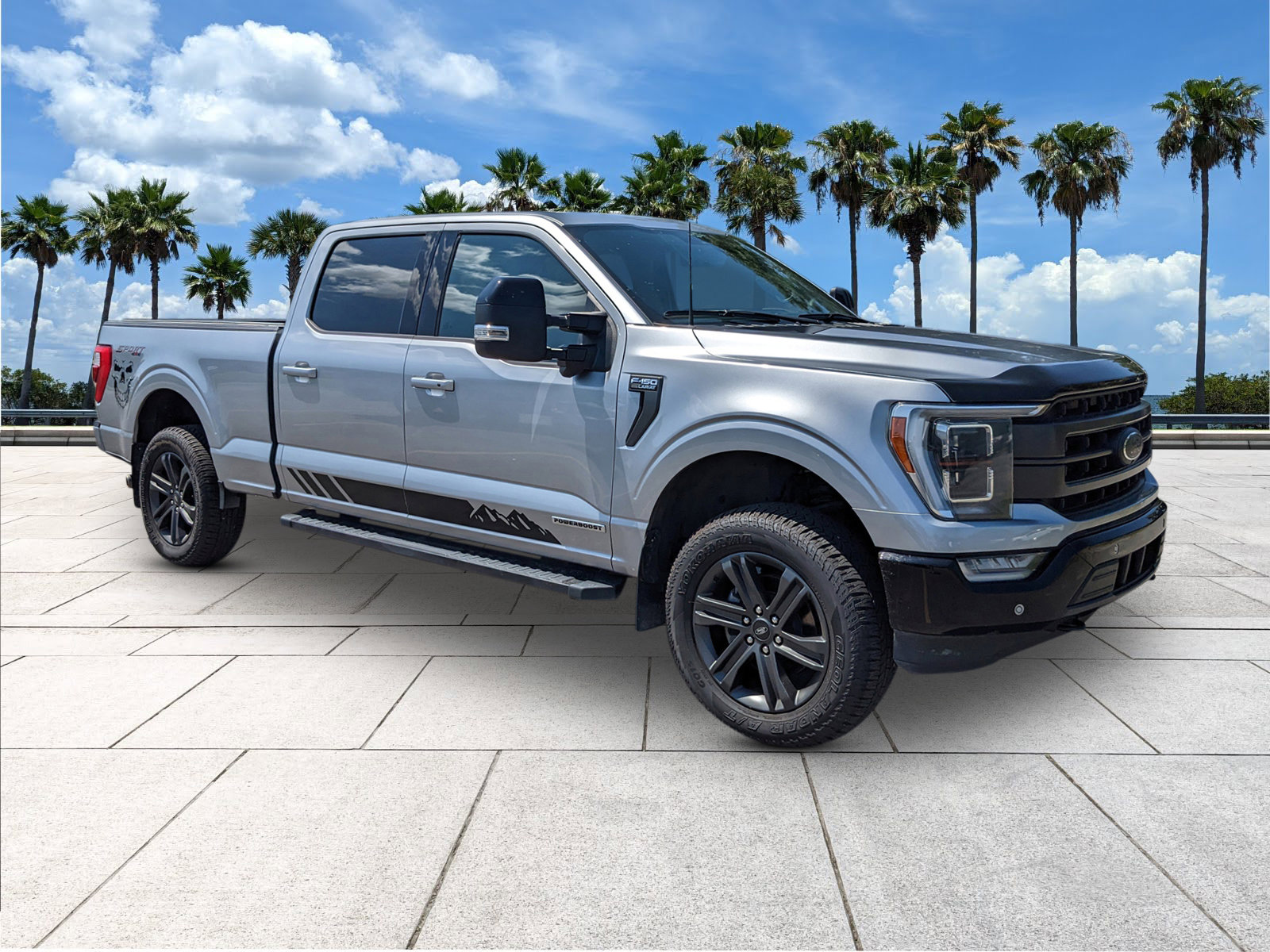2023 Ford F-150 Lariat photo 2