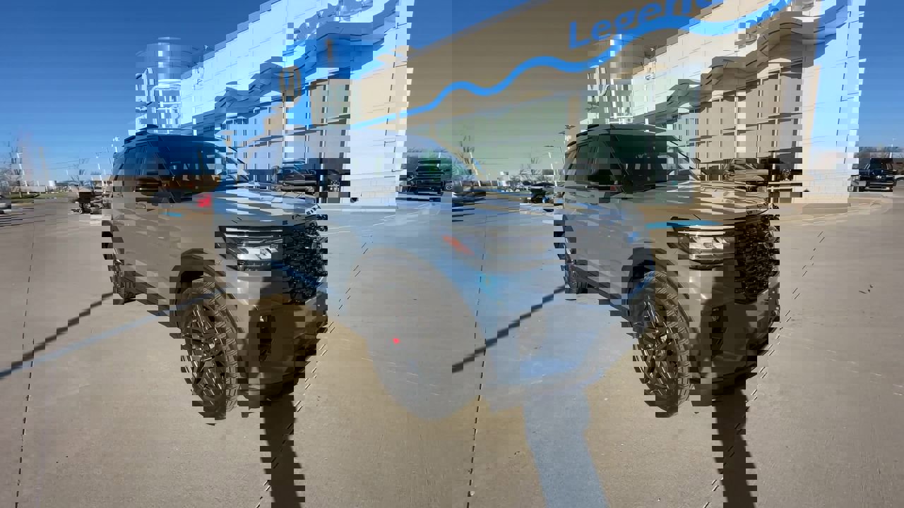 Used 2025 Ford Explorer ST with VIN 1FMWK8GC1SGA61611 for sale in Kansas City