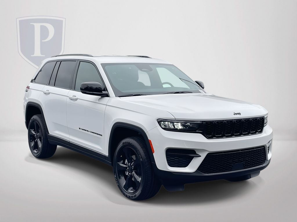2025 Jeep Grand Cherokee Altitude's photo