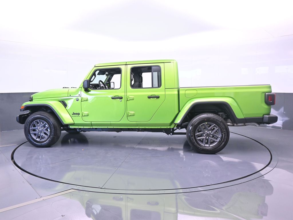 2025 Jeep Gladiator Sport S photo 3