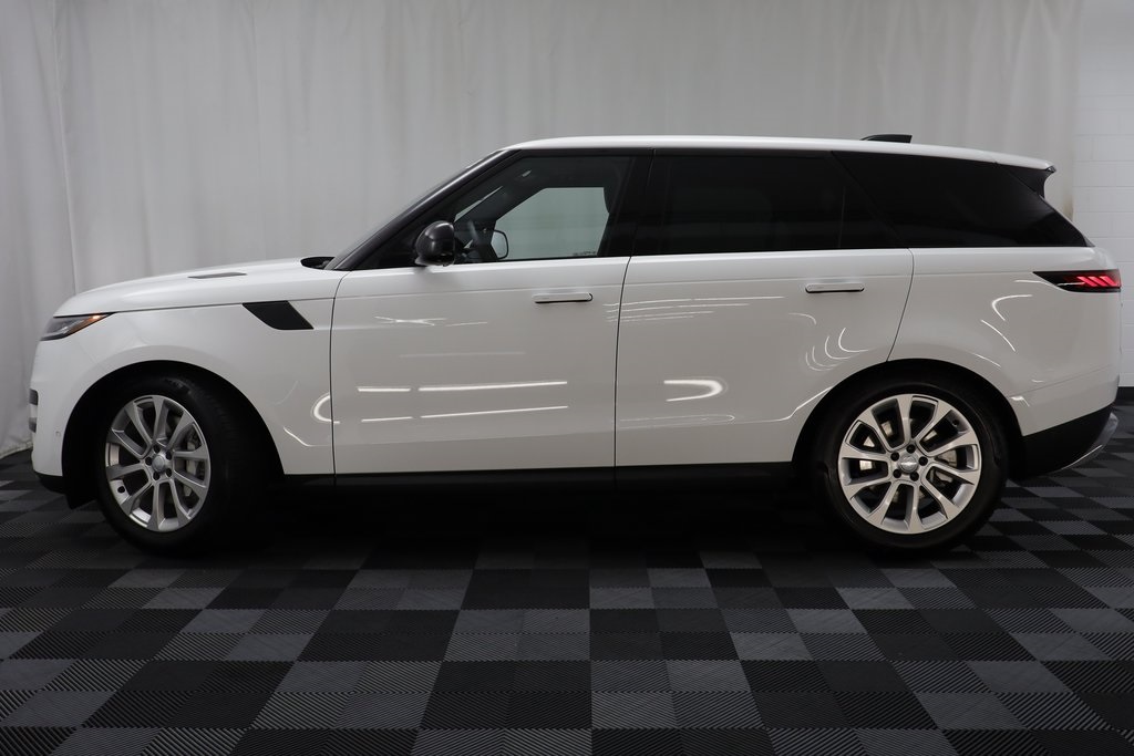 2025 Land Rover Range Rover Sport SE photo 4