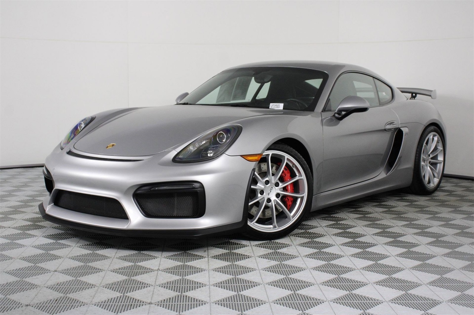 2016 Porsche Cayman GT4's photo