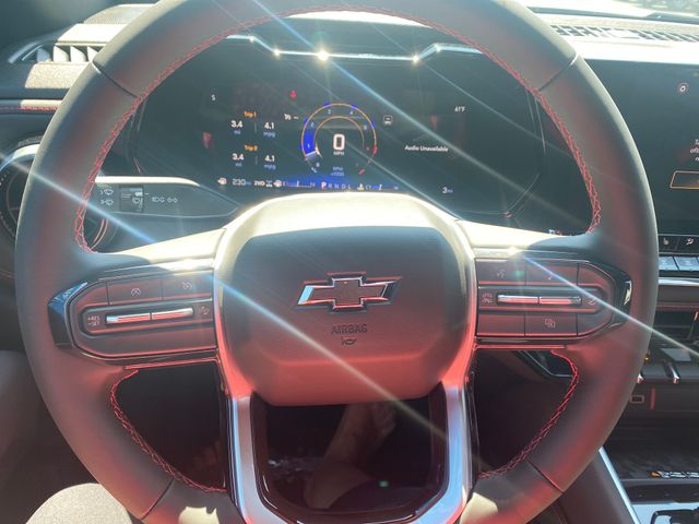 2025 Chevrolet Colorado Z71 photo 13