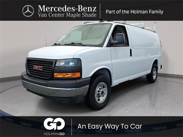 2022 GMC Savana Base's photo