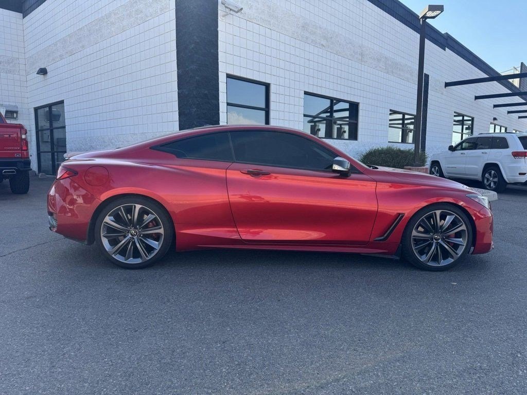 2022 Infiniti Q60 Red Sport 400 photo 2