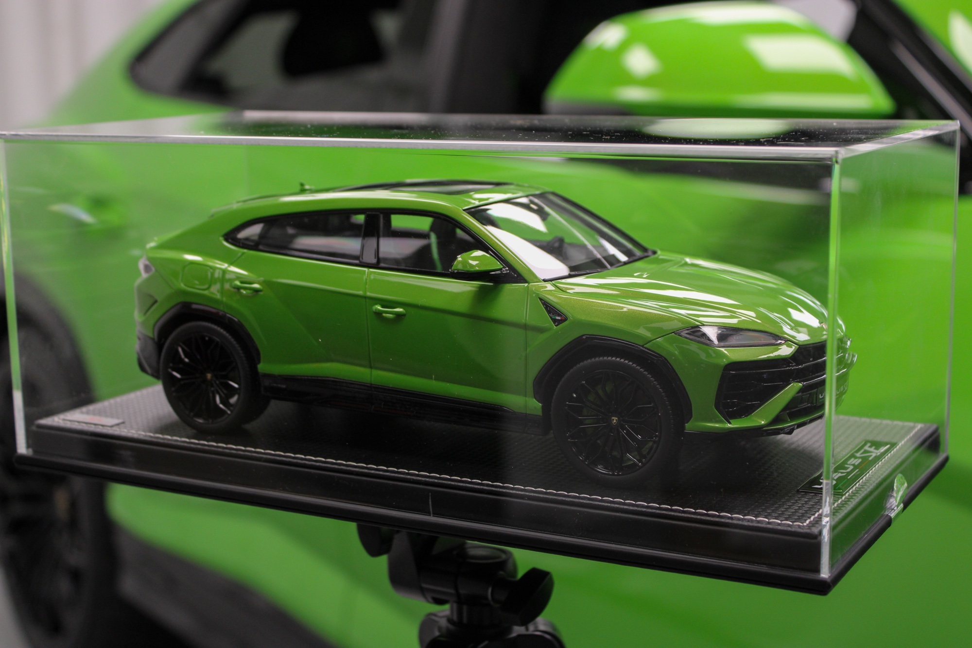 2025 Lamborghini Urus SE photo 38