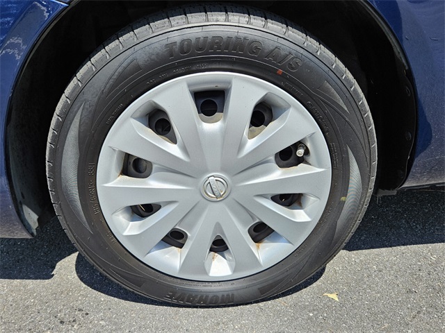 2012 Nissan Versa 1.6 SV photo 17