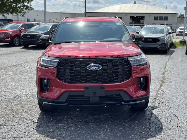 2025 Ford Explorer ST-Line photo 3
