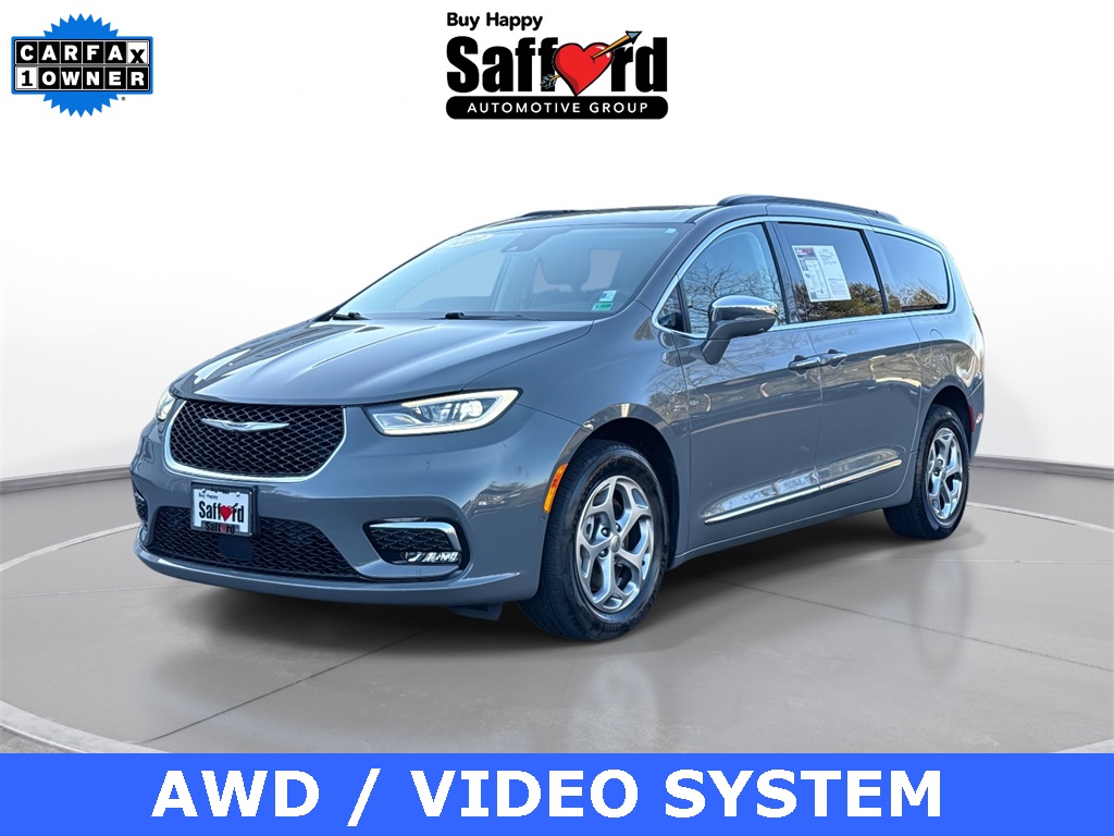 2022 Chrysler Pacifica Limited's photo