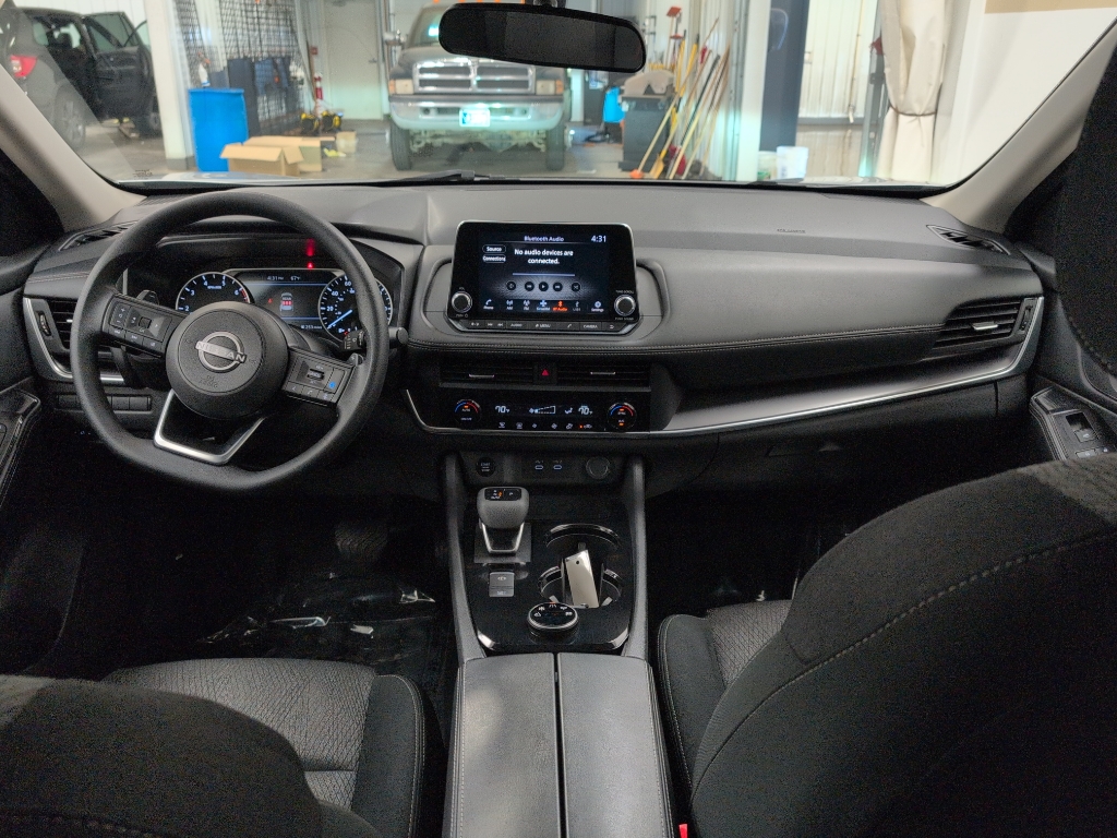 2024 Nissan Rogue SV photo 7