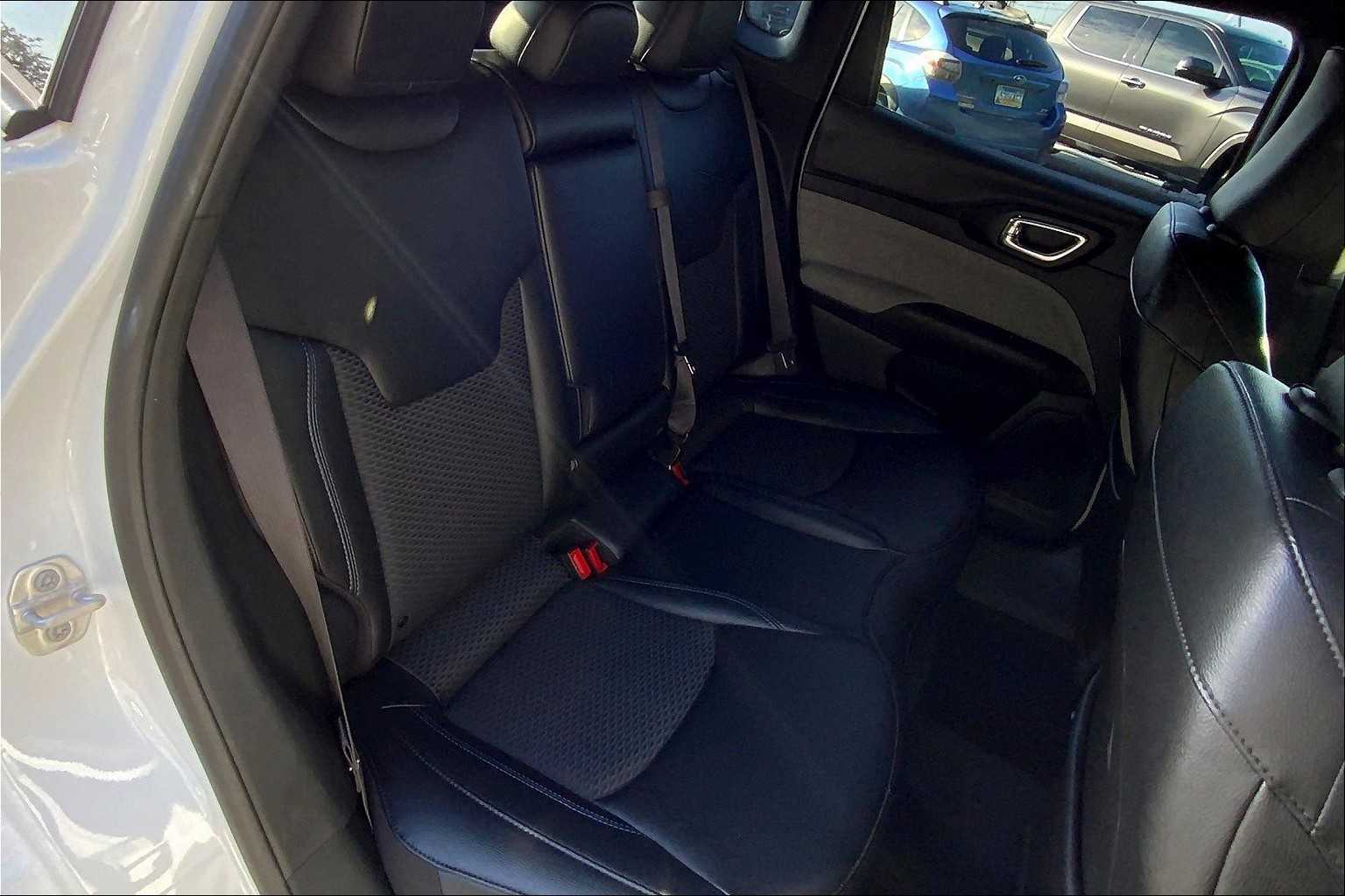 2024 Jeep Compass Latitude photo 18