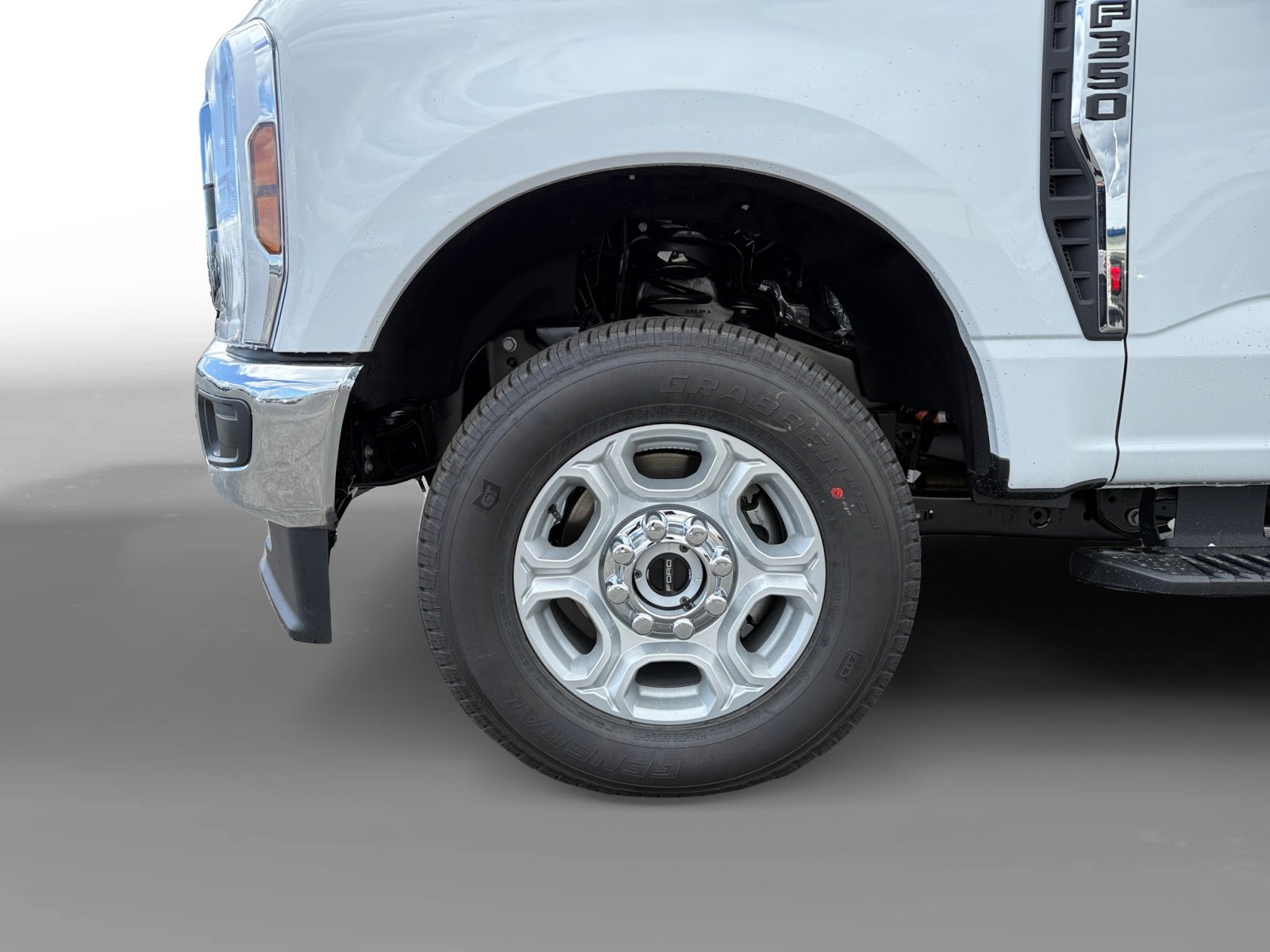 2025 Ford F-350 XLT photo 9