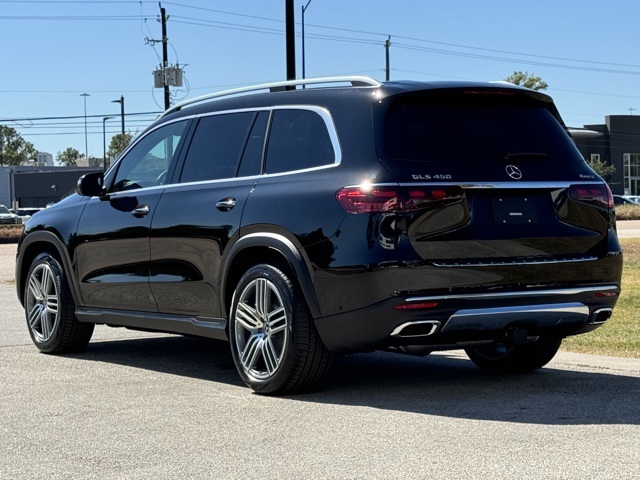 2025 Mercedes Benz GLS 450 4MATIC photo 4