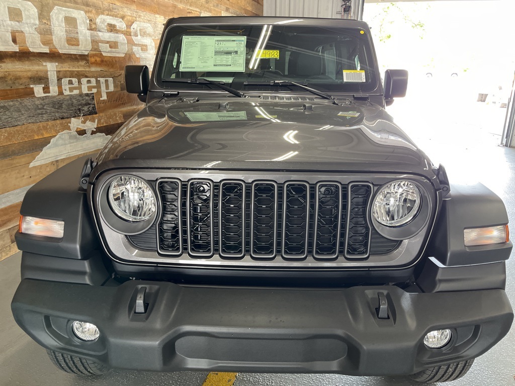 2025 Jeep Wrangler Sport S photo 11
