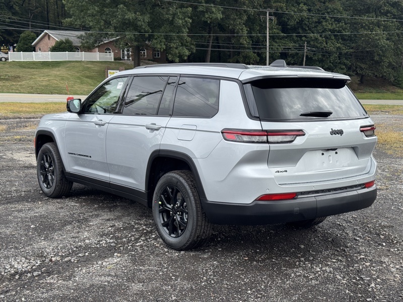 2025 Jeep Grand Cherokee Altitude X photo 4