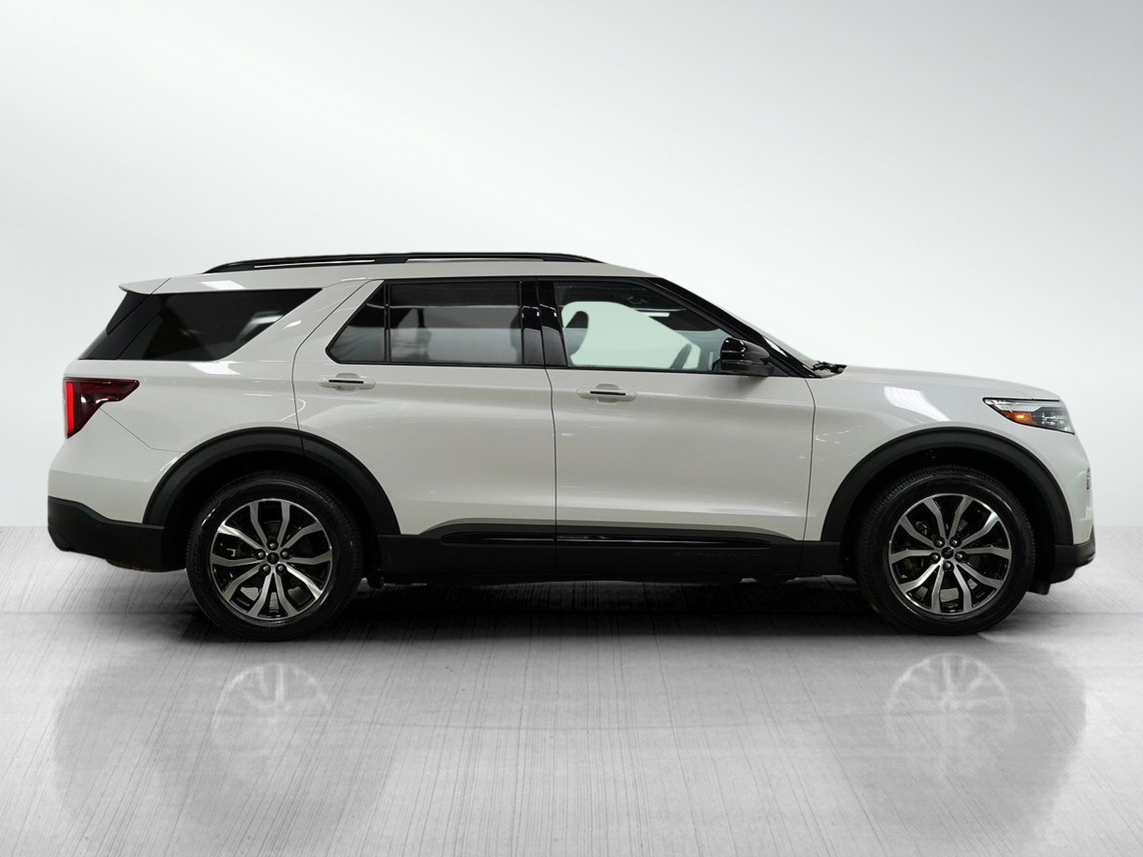 2020 Ford Explorer ST photo 6