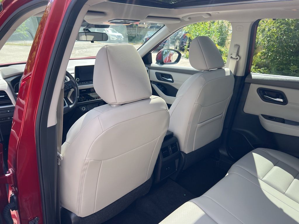 2023 Nissan Rogue SV photo 10