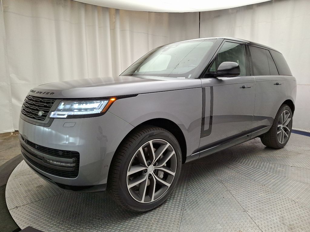 2025 Land Rover Range Rover SE's photo