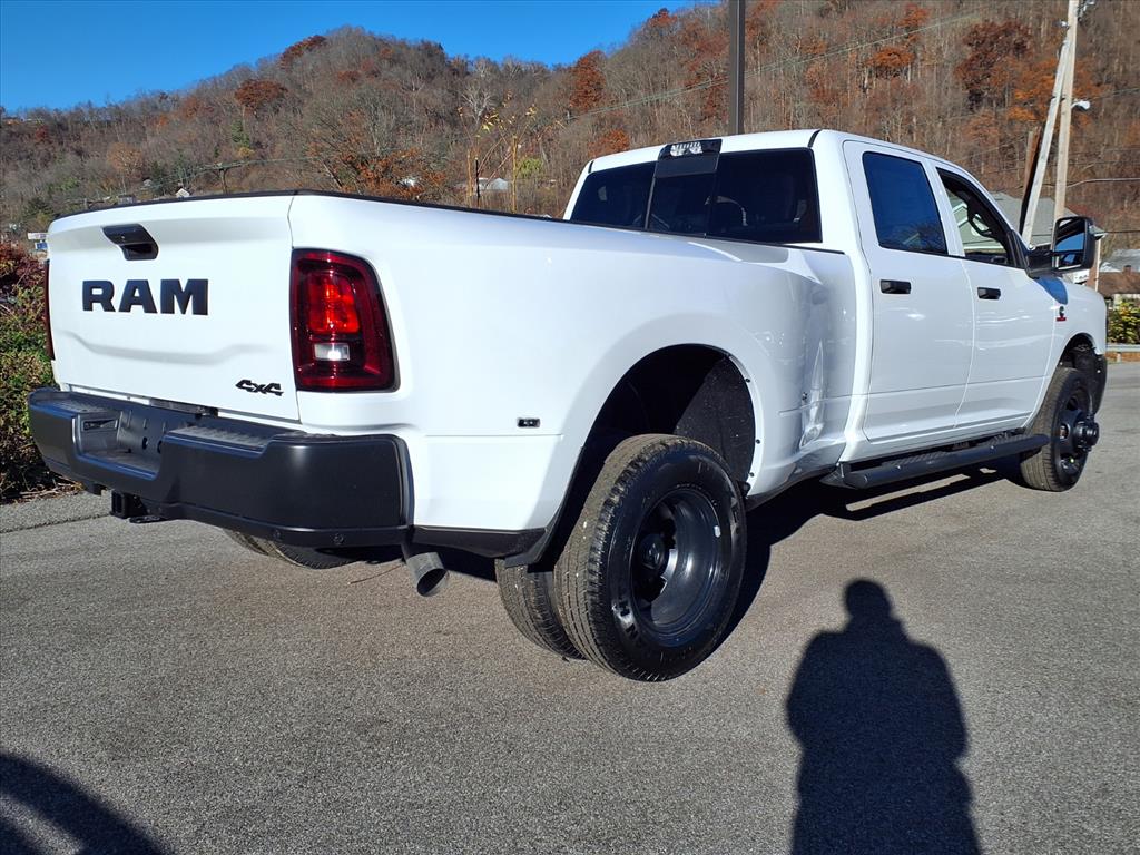 2026 Ram 3500 Tradesman photo 2