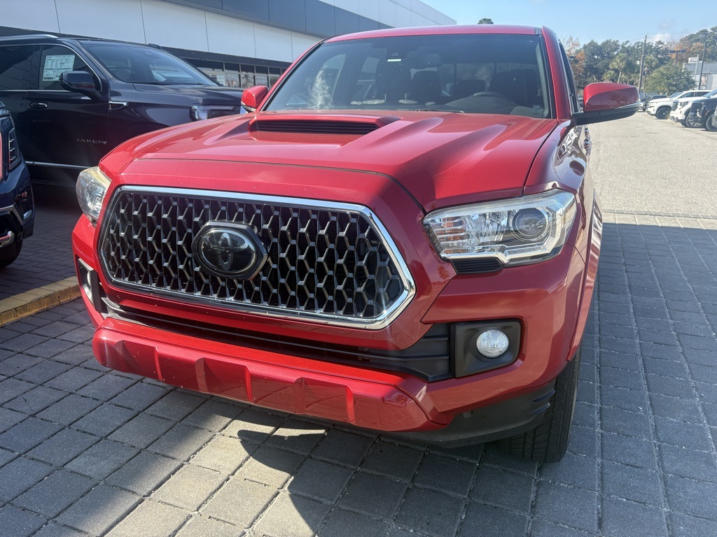 2018 Toyota Tacoma TRD Sport Double Cab V6 4x4 photo 2