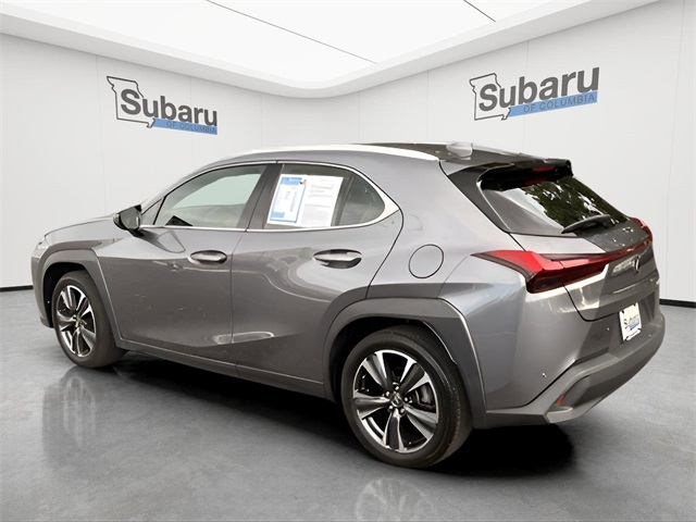 2021 Lexus UX 200 photo 2