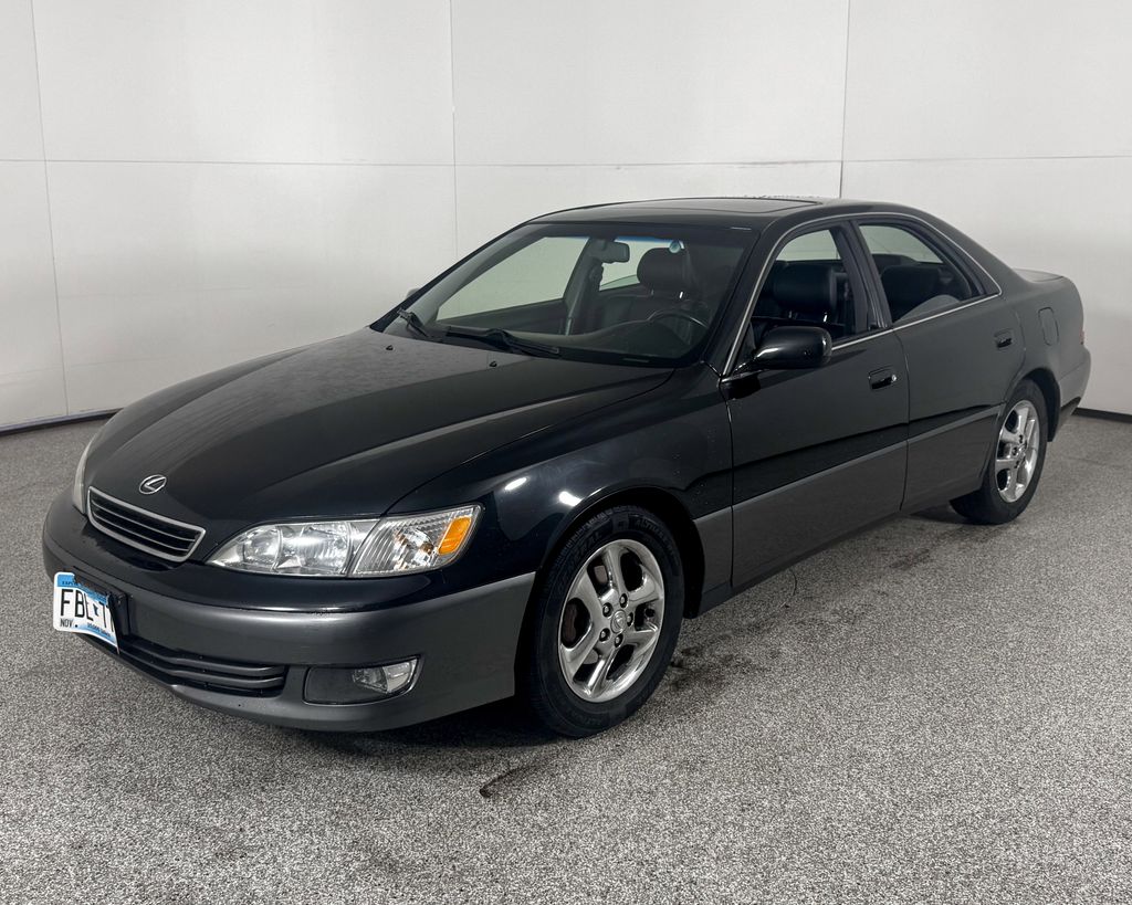 2000 Lexus ES 300's photo