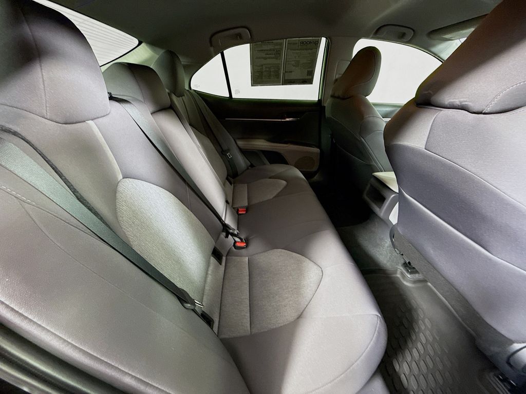 2023 Toyota Camry Hybrid LE photo 24