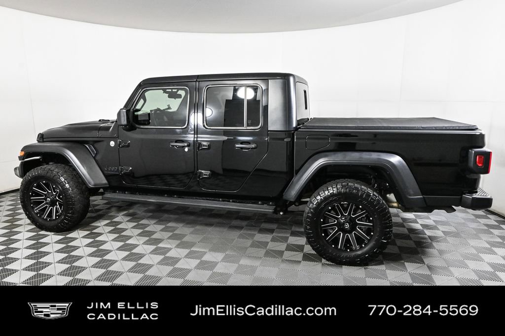 2020 Jeep Gladiator Sport photo 2