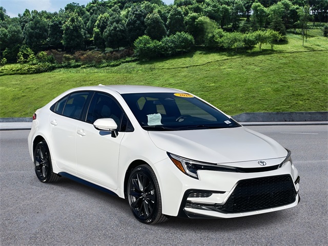 2025 Toyota Corolla SE's photo