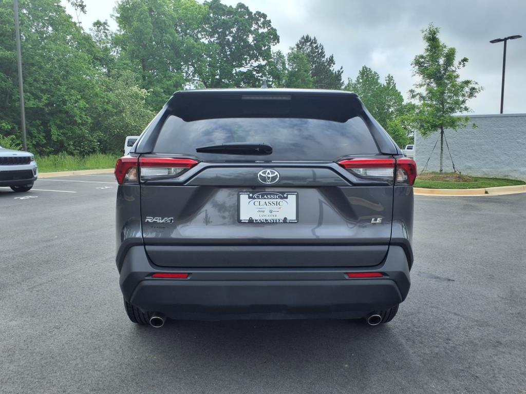 2024 Toyota RAV4 LE photo 10