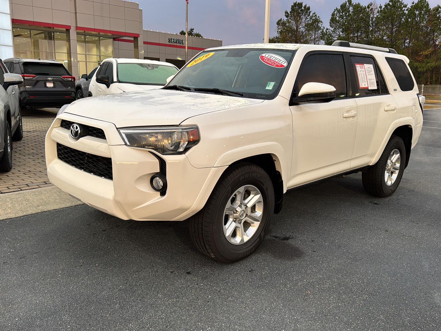 2019 Toyota 4Runner SR5's photo