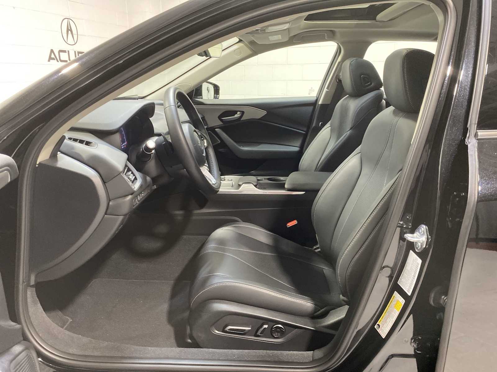 2025 Acura TLX Technology photo 2