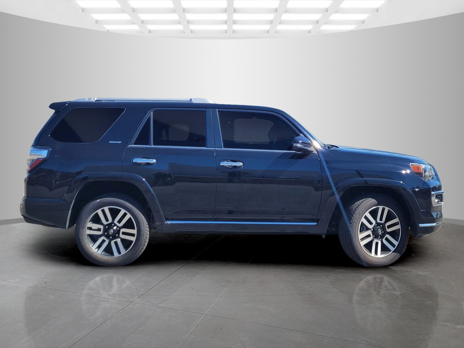 2023 Toyota 4Runner Limited photo 3
