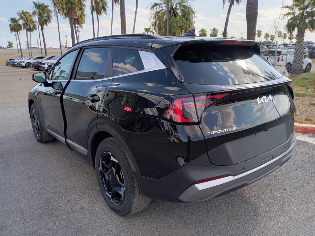 2026 Kia Sportage EX photo 4