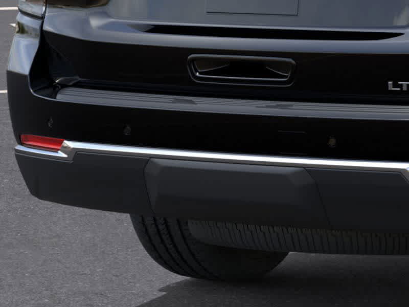 2025 Chevrolet Suburban LT photo 14