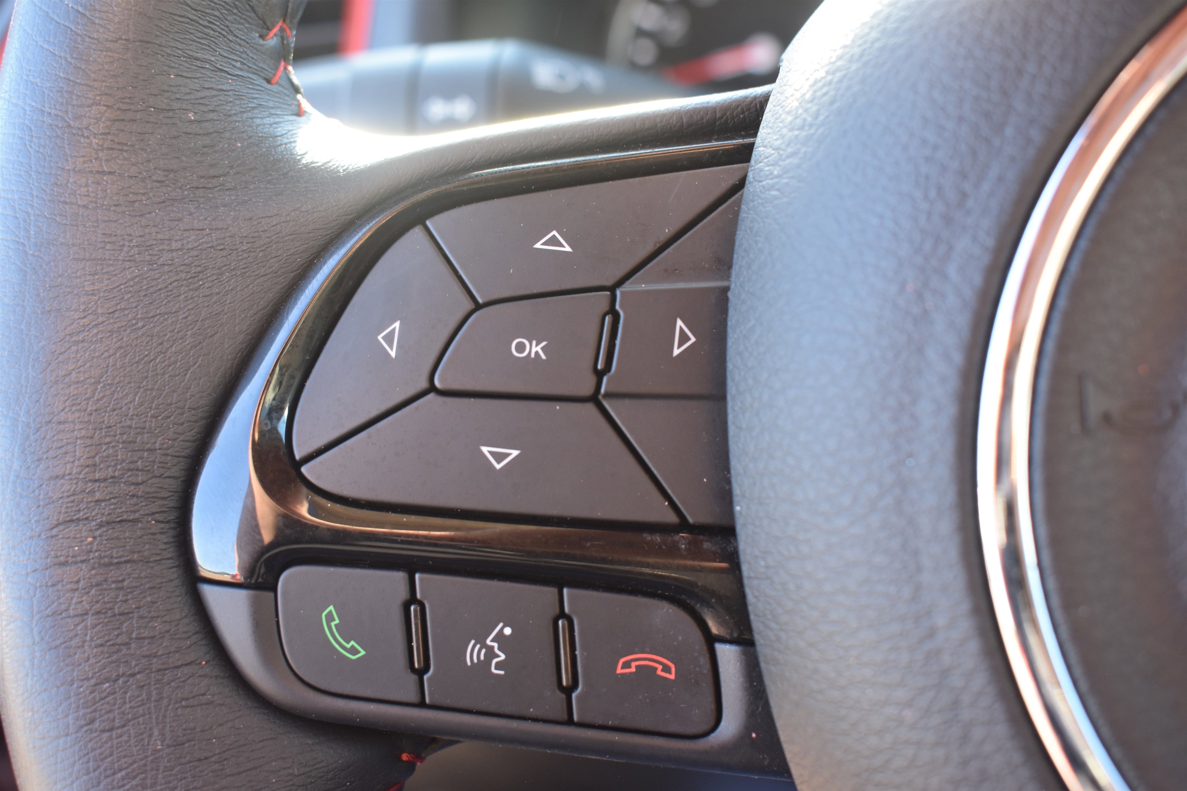 2022 Jeep Renegade Red Edition photo 13
