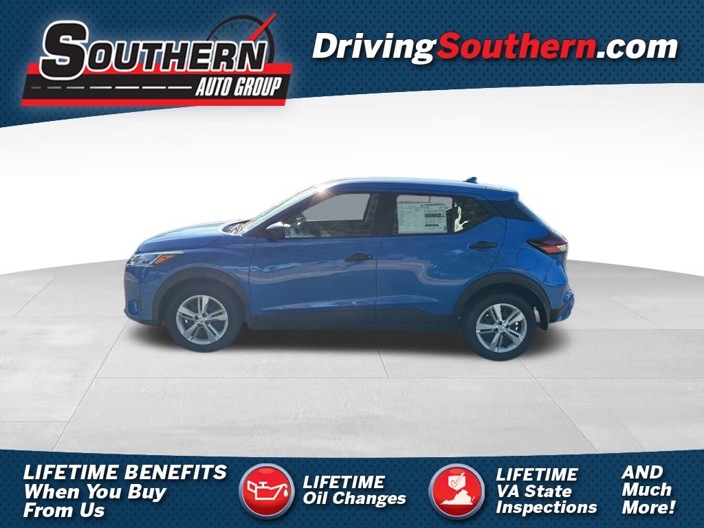 2025 Nissan KICKS PLAY Base's photo