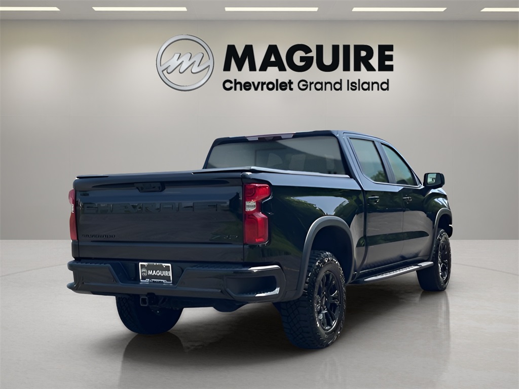 2024 Chevrolet Silverado 1500 ZR2 photo 3