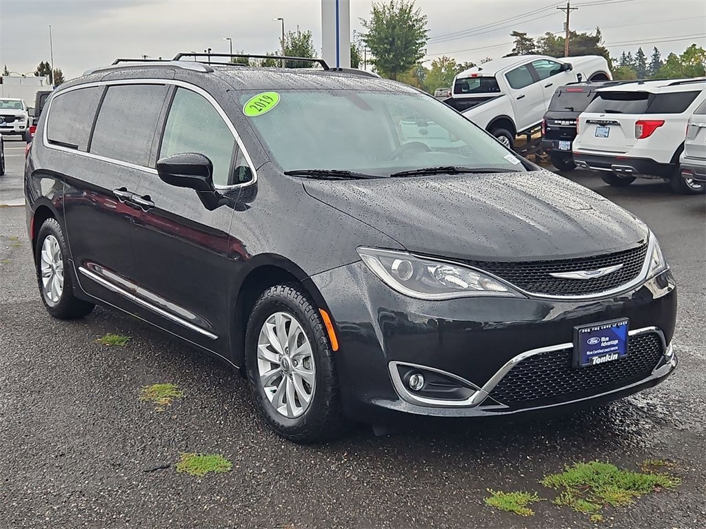 2019 Chrysler Pacifica Touring L photo 6