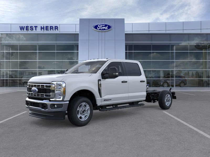 2026 Ford F-350 XLT photo 2