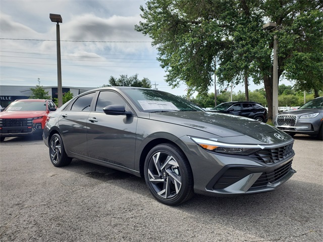 2025 Hyundai Elantra Blue's photo