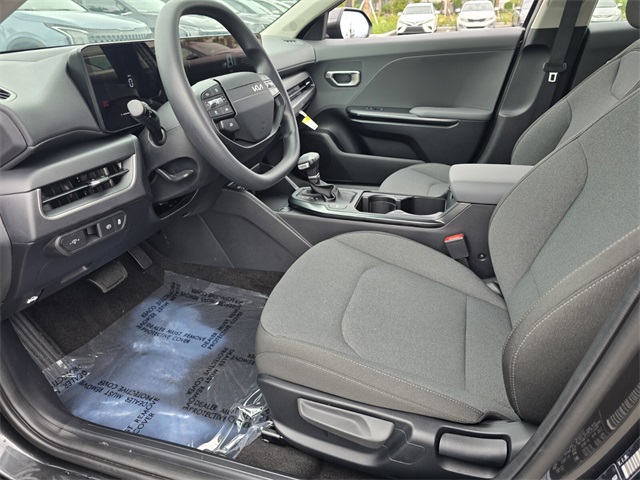 2025 Kia K4 LXS photo 4