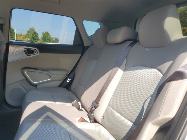 2025 Kia Soul LX S photo 9