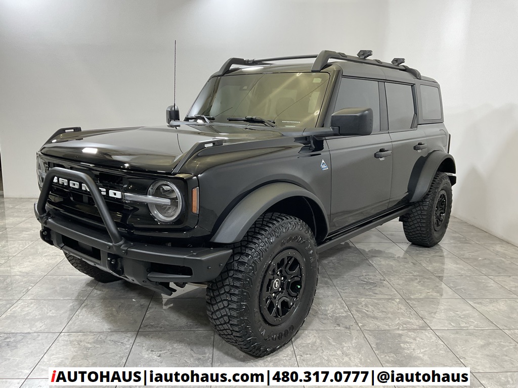2022 Ford Bronco Black Diamond photo 2