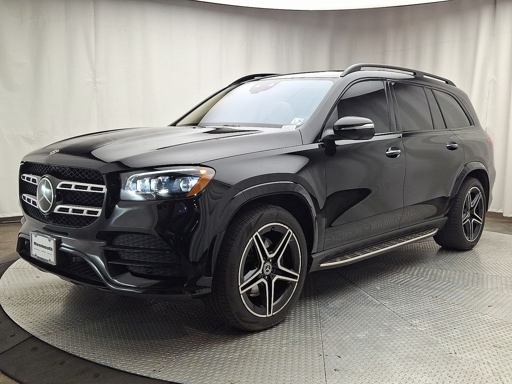 2023 Mercedes-Benz GLS Base's photo