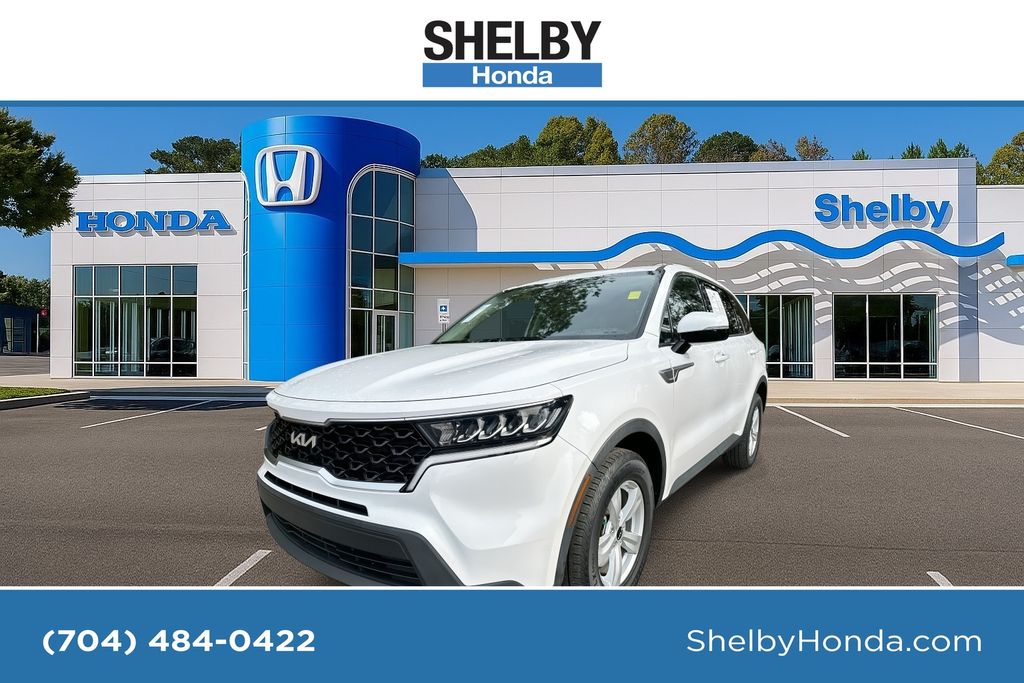 2023 Kia Sorento LX's photo